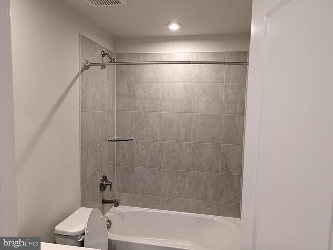 Building Photo - 9711 Klamath Ct