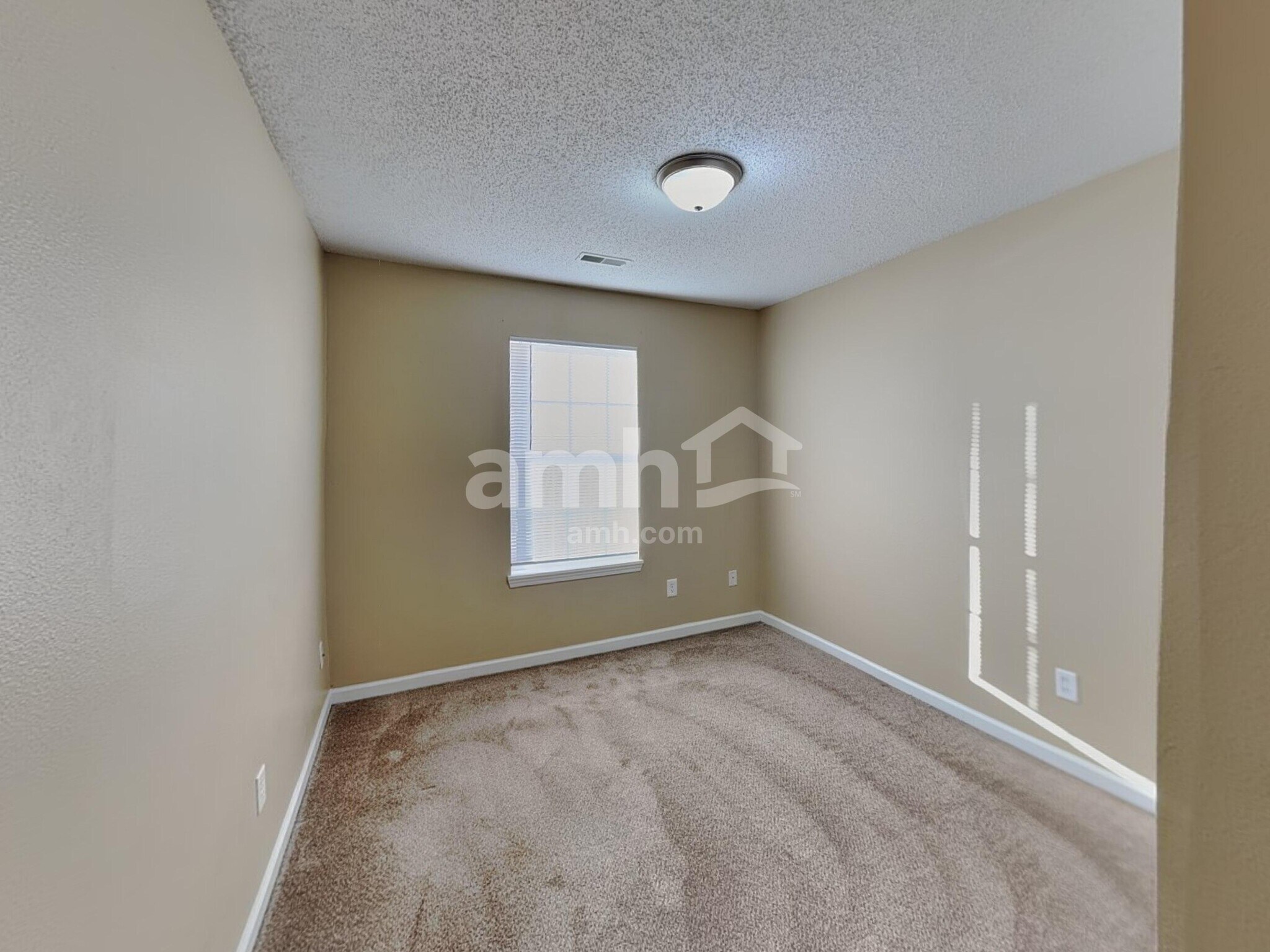 Building Photo - 1438 Dowell St