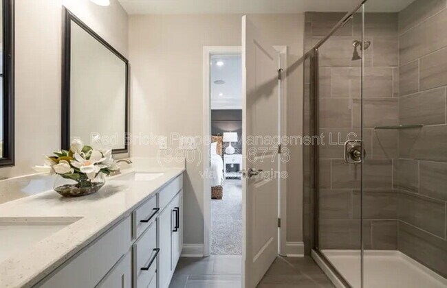 Building Photo - 19016 Yellow Birch Dr