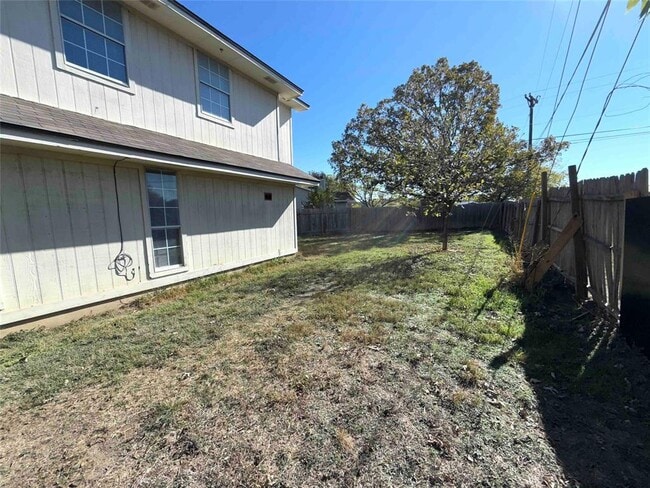 Building Photo - 1005 Tamra Cove