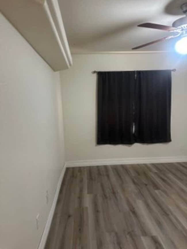 Building Photo - Perfectly Placed & Full of Space – 3 Bed i...
