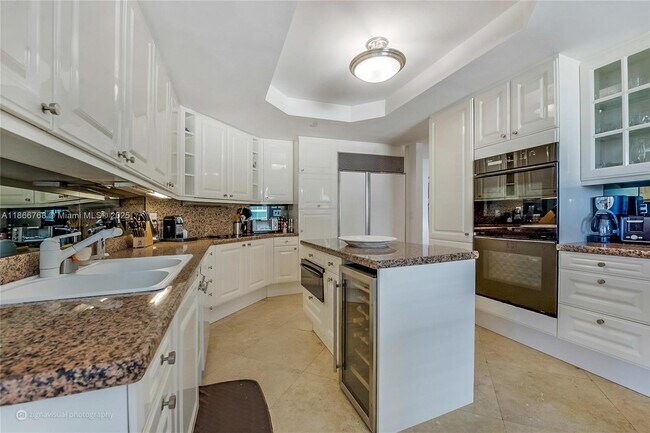 Building Photo - 430 Grand Bay Dr