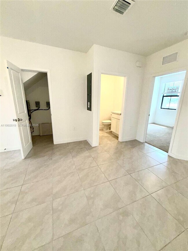 Building Photo - 359 NE 16th St