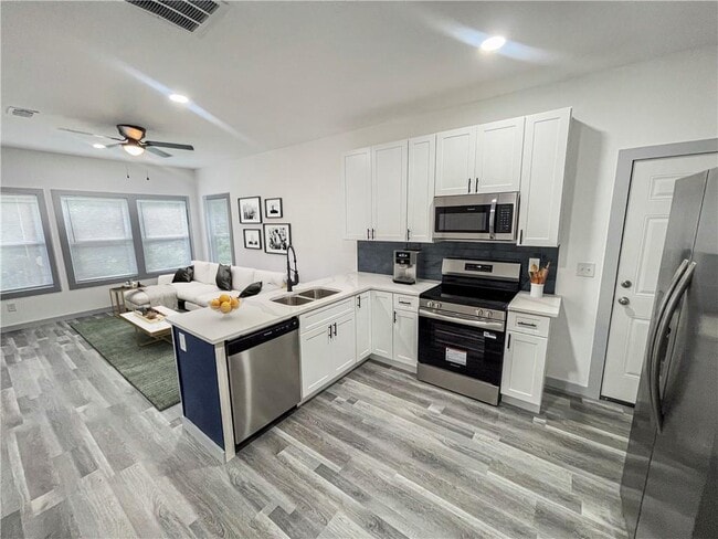 Primary Photo - 215 Anderson Ave NW