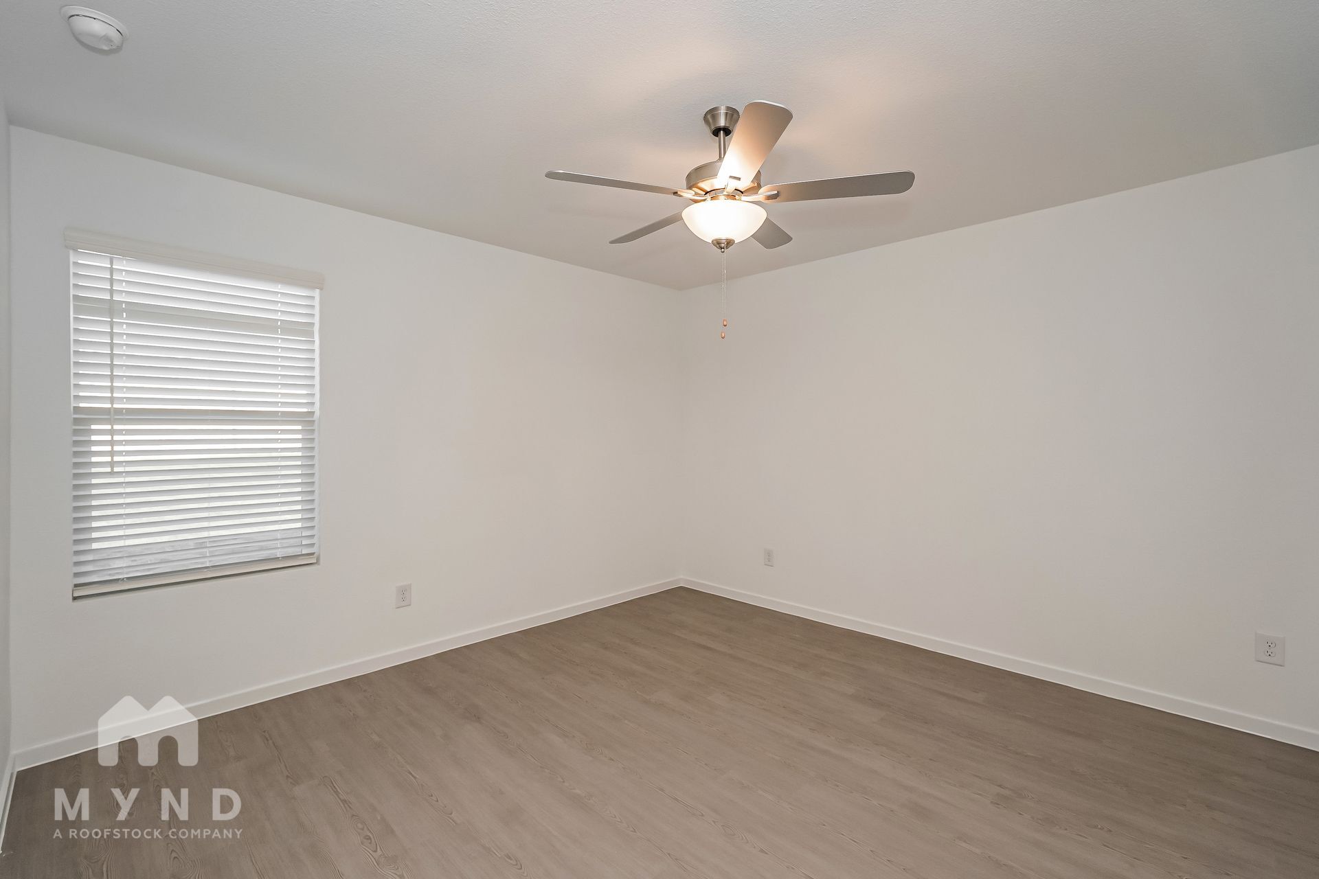 Building Photo - 2660 Mistwood Dr