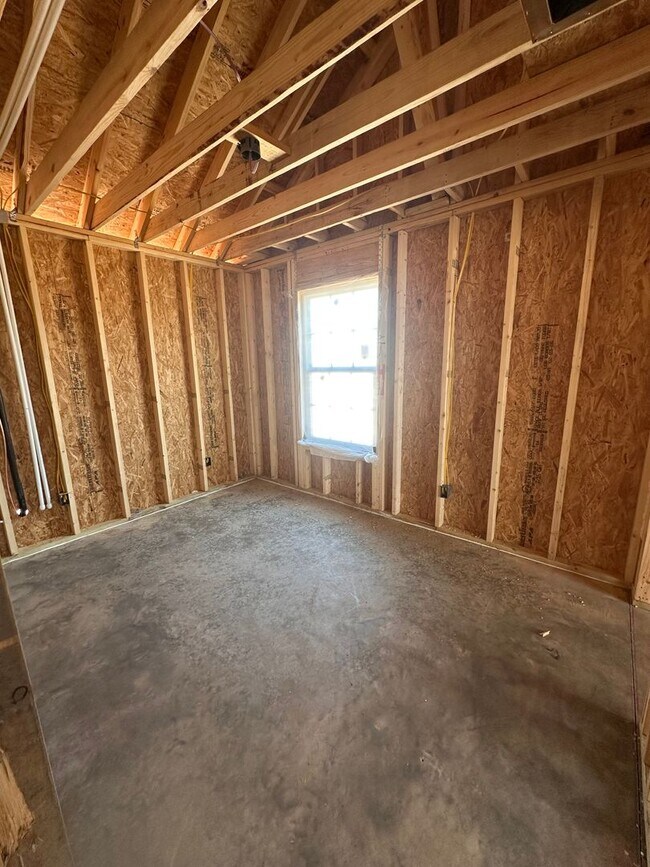 Building Photo - 4 Bed 3 Bath New Construction Brick Home