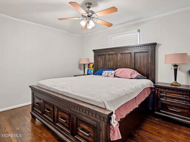 Building Photo - Charming & Cozy Ranch with Spacious Backya...