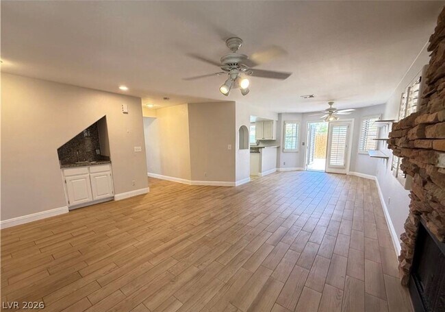 Building Photo - 32 Sandwedge Dr