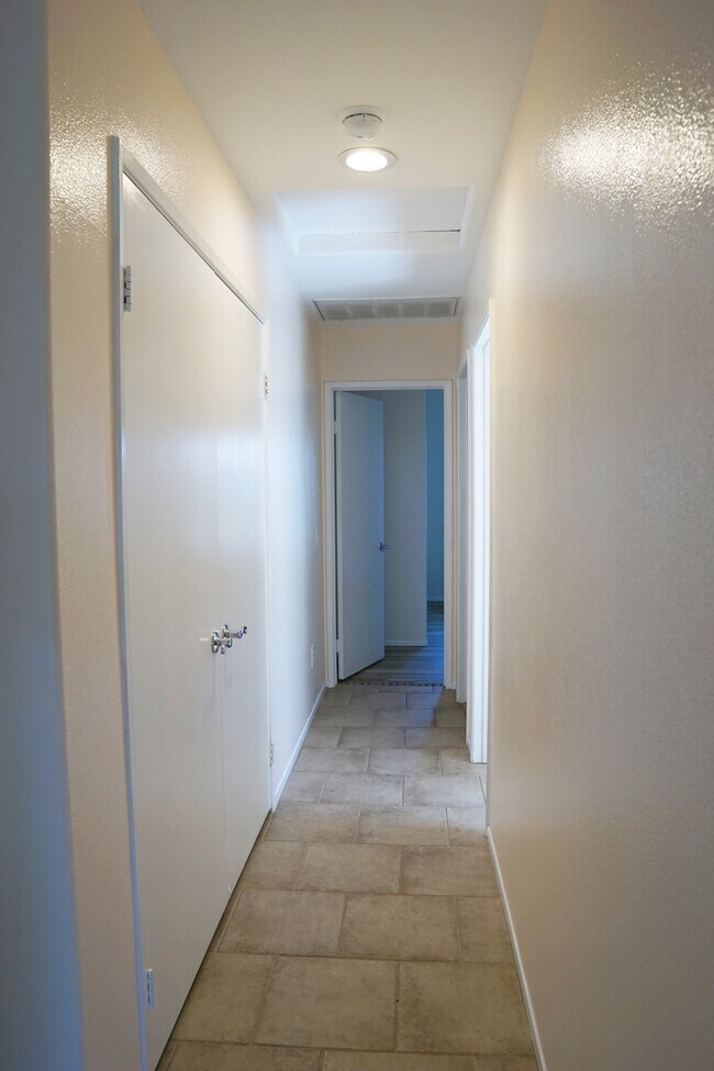 Building Photo - 81367 Avenida Camelia
