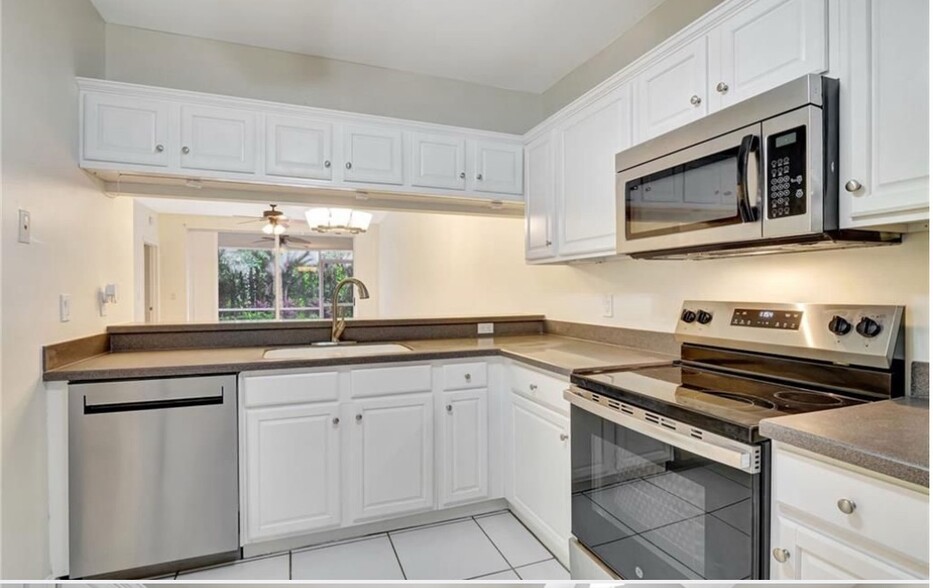 Building Photo - 326 Bradstrom Cir