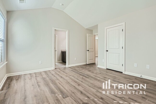 Building Photo - 273 Enfield Ln