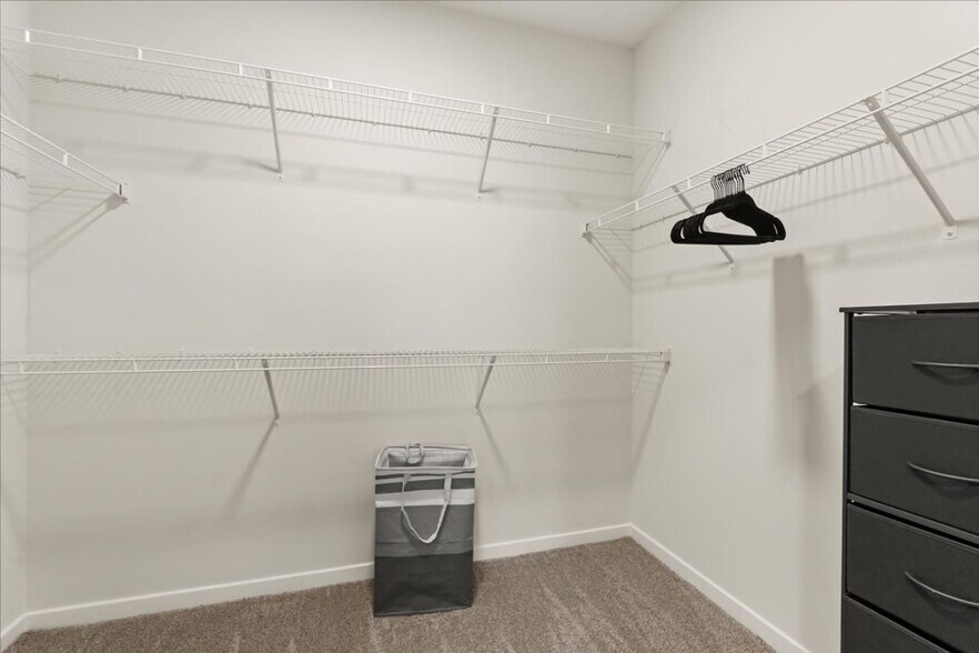 Building Photo - 1231 E Plant St