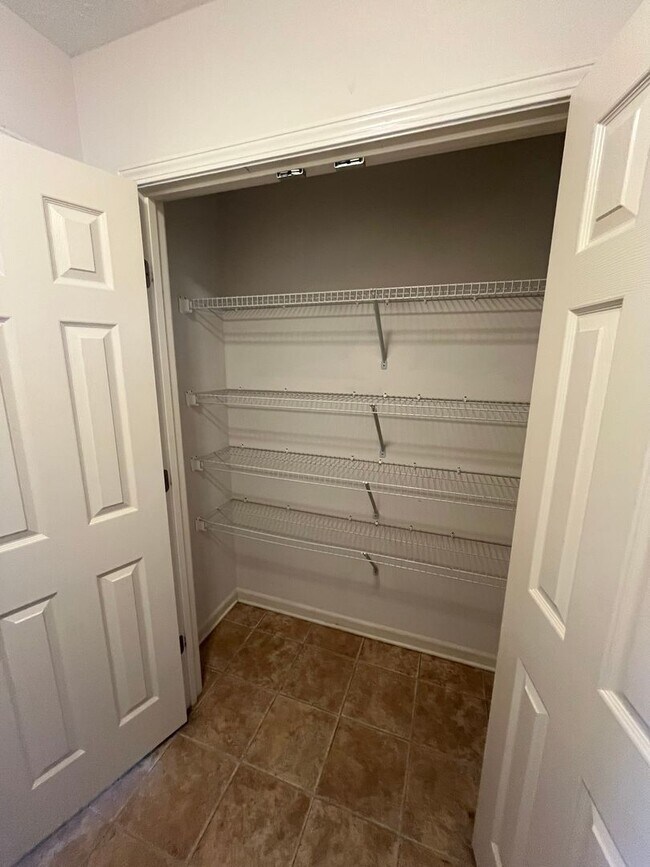 Building Photo - Discover the Perfect Blend of Comfort and Convenience