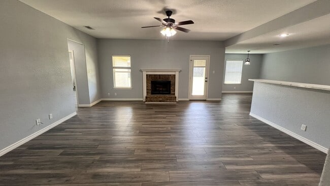 Building Photo - Move In Ready 4 Bedroom Home in Goodnight Ranch with Solar Panels!