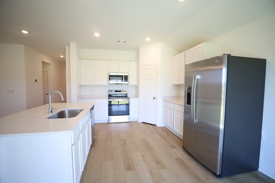 Building Photo - 5400 Orchard Pass