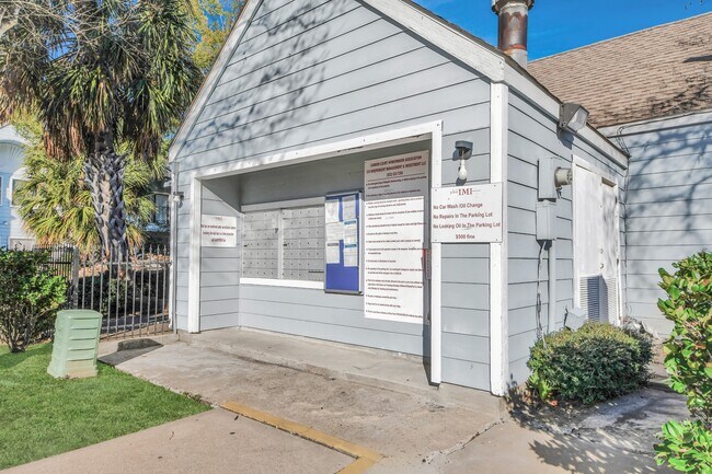 Building Photo - 14550 Fonmeadow Dr