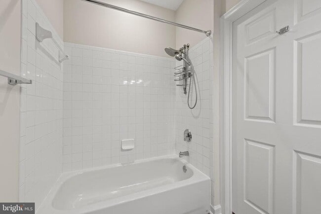 Building Photo - 22769 Fountain Grove Square