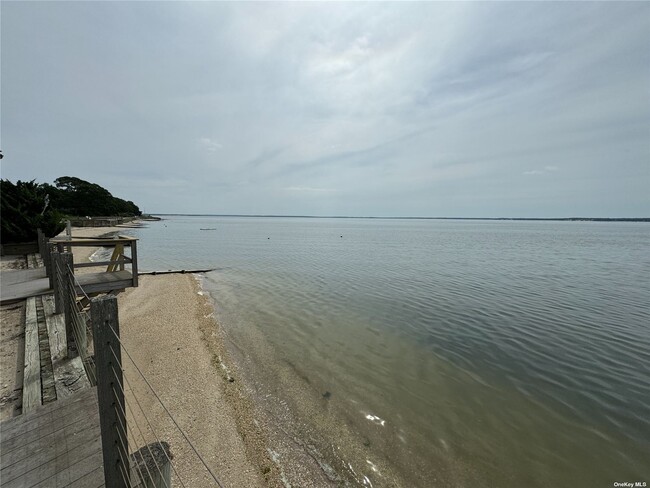 Building Photo - 1429 Peconic Bay Blvd