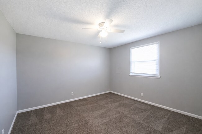 Building Photo - Tandy Drive Apartments