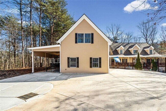 Building Photo - 4640 Chestatee Pointe Rd