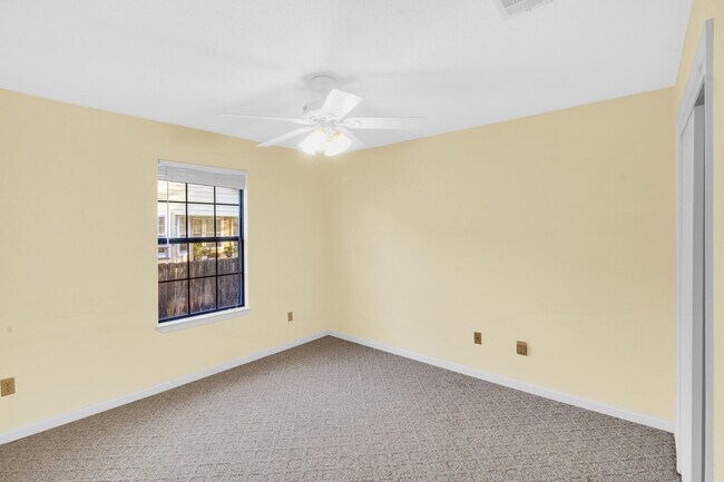 Building Photo - 2232 Fulva Dr
