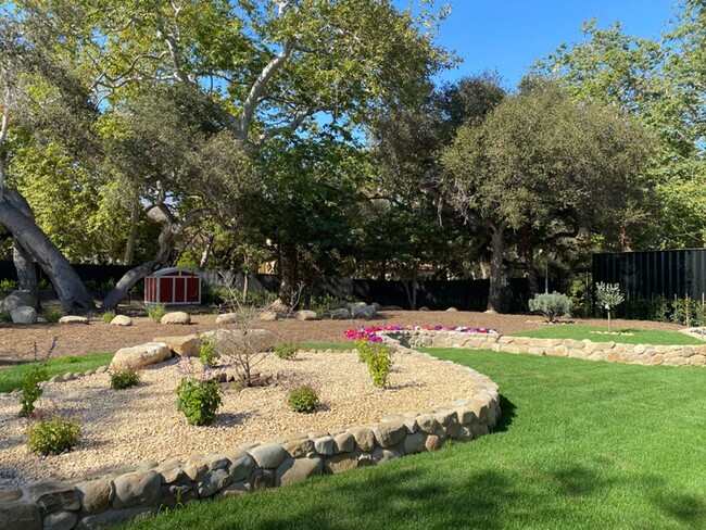 Building Photo - Montecito Oaks Serenity