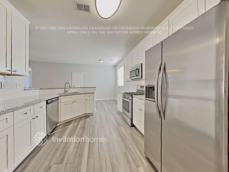 Building Photo - 9043 Cinder Ln