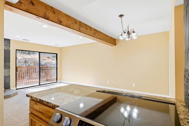 Building Photo - 1901 Clear Creek Dr