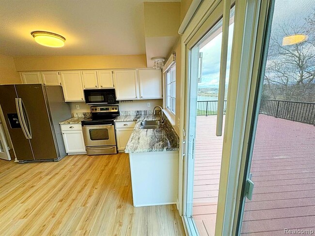 Building Photo - 19479 Scenic Harbour Dr