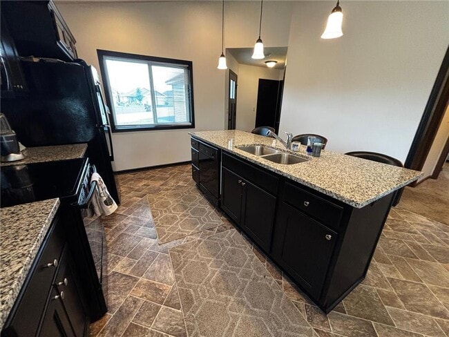 Building Photo - 4001 Iris Ct