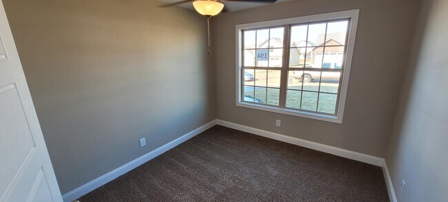 Building Photo - 1098 Whitney Dr