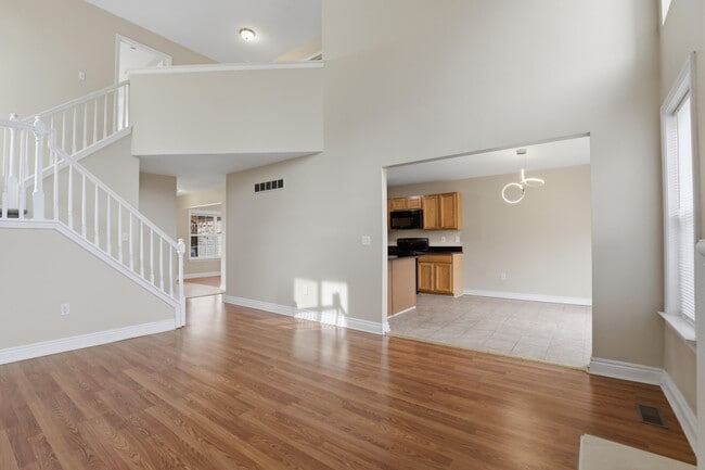 Building Photo - 35900 Abbey Dr