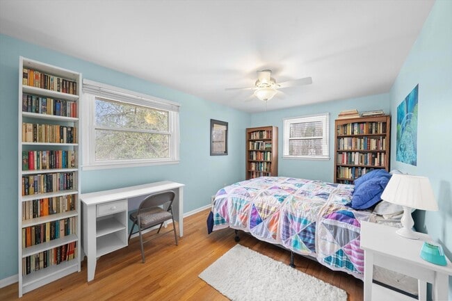 Building Photo - 2854 Parkridge Dr