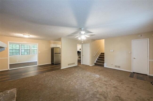 Building Photo - 3038 Courtney Dr