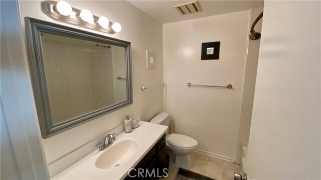 Building Photo - 115 Blue Lagoon