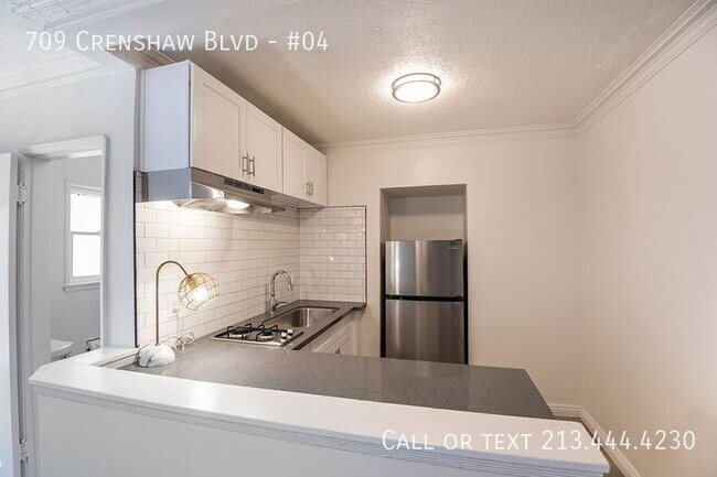 Building Photo - 709 Crenshaw Blvd