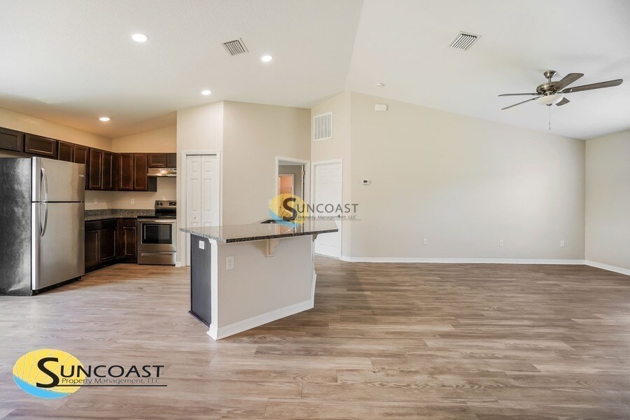 Building Photo - 2578 SW 155th Ln