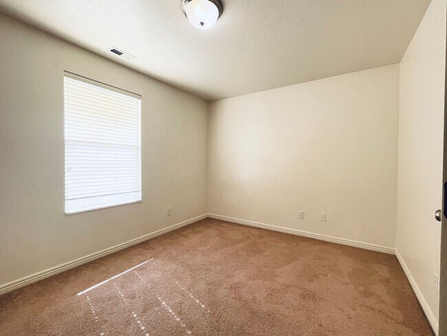 Building Photo - 5543 Copper Park Dr