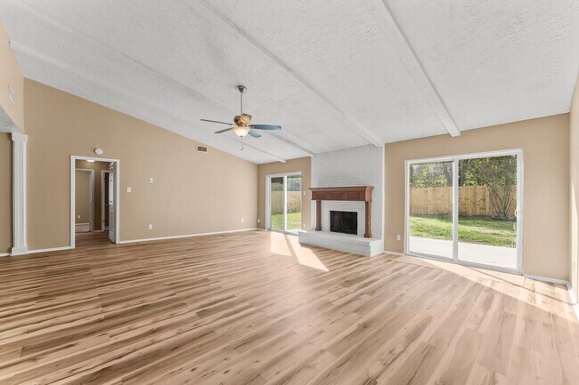 Building Photo - 17219 Camberwell Green Ln