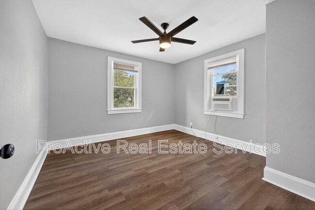 Building Photo - 1201 Tallwood St