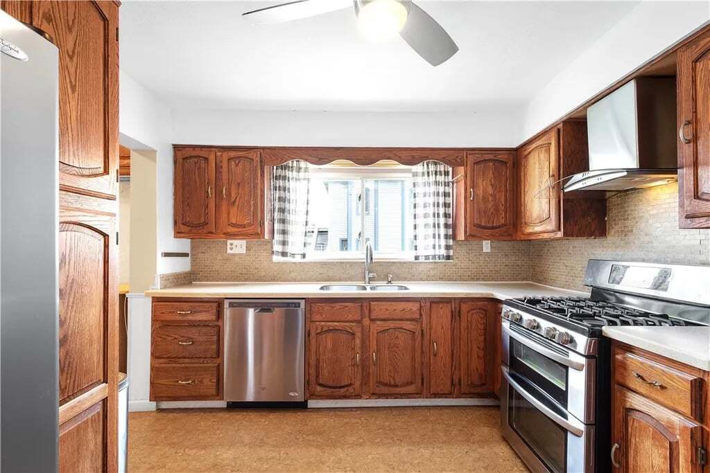 Building Photo - 310 Marsonia St