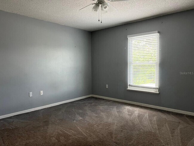 Building Photo - 10706 Opus Dr