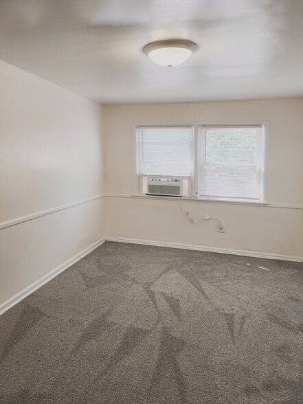 Building Photo - 2601 N Heald St