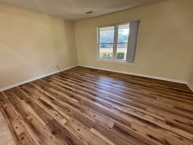 Building Photo - 761 Bob Hall Rd