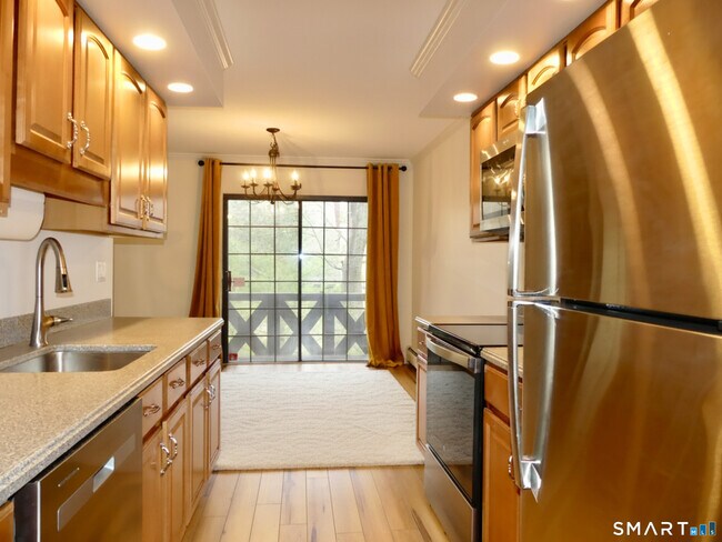 Building Photo - 50 Aiken St