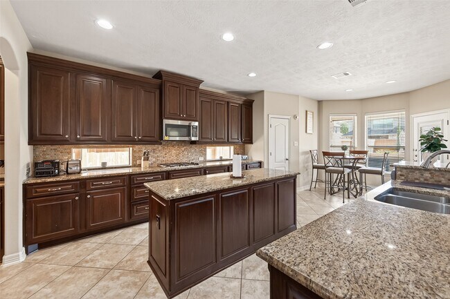 Building Photo - 4311 Red Oak Grove Ct