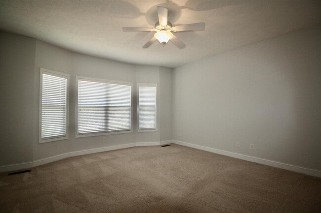 Building Photo - 31 Westlake Pointe Dr