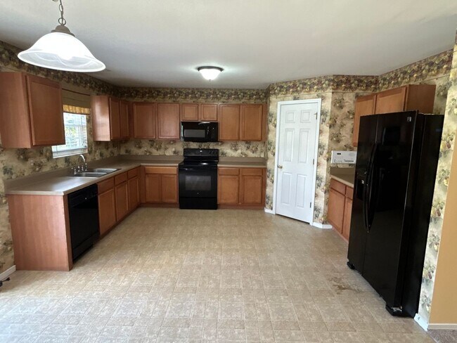 Building Photo - Spacious 3 Bed | 2.5 Bath House in Raleigh
