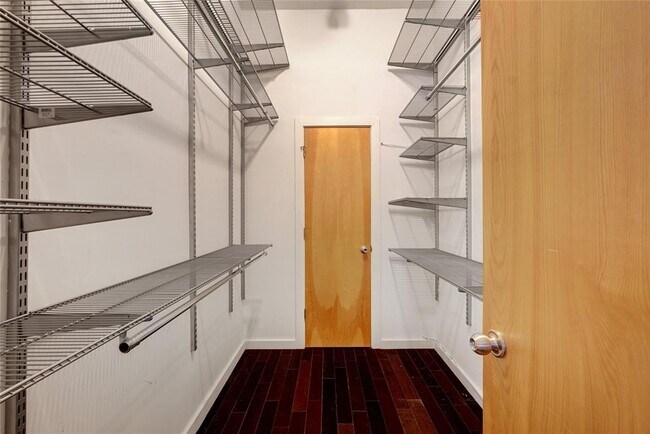 Building Photo - 508 E 53rd St