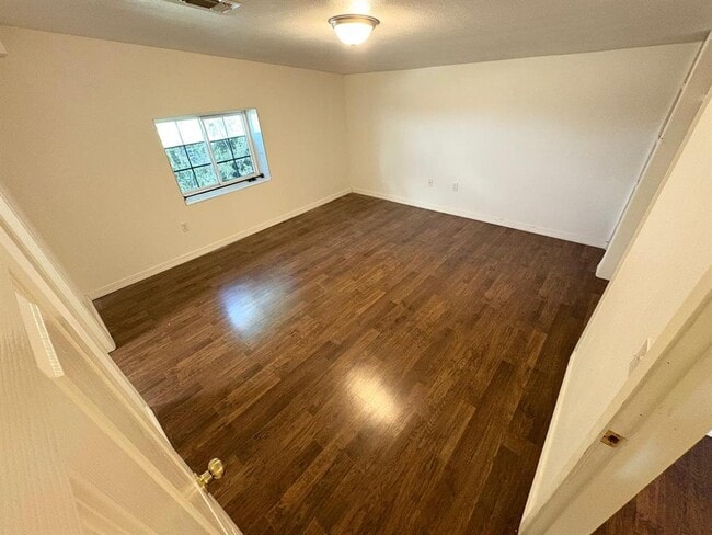 Building Photo - 5213 Tucker Hill Ln